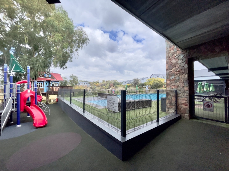 To Let 2 Bedroom Property for Rent in Fourways Gauteng