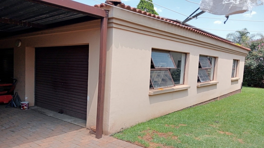 5 Bedroom Property for Sale in Vanderbijlpark SE 4 Gauteng