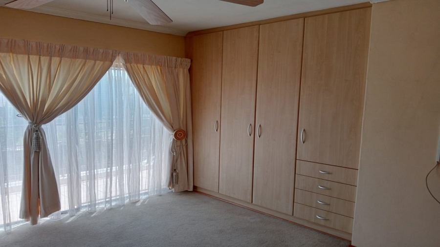 5 Bedroom Property for Sale in Vanderbijlpark SE 4 Gauteng