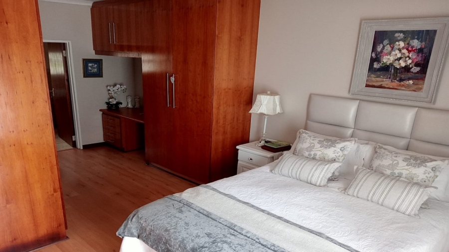 5 Bedroom Property for Sale in Vanderbijlpark SE 4 Gauteng