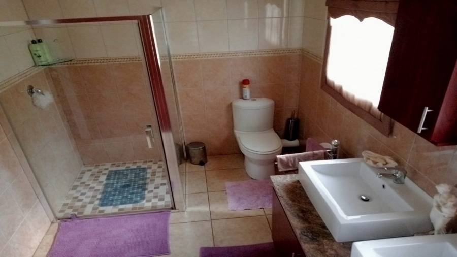 5 Bedroom Property for Sale in Vanderbijlpark SE 4 Gauteng