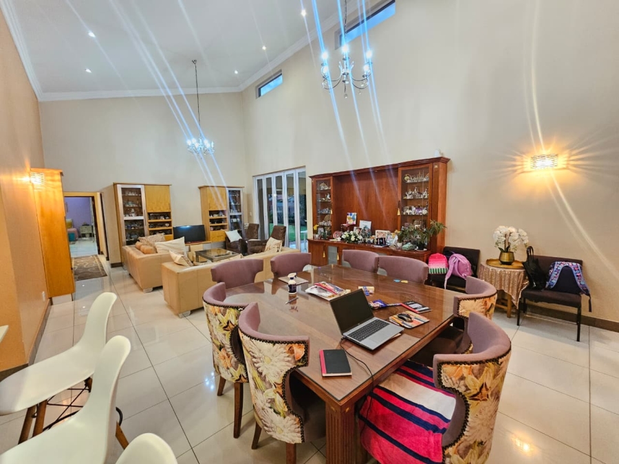 4 Bedroom Property for Sale in Monavoni Gauteng