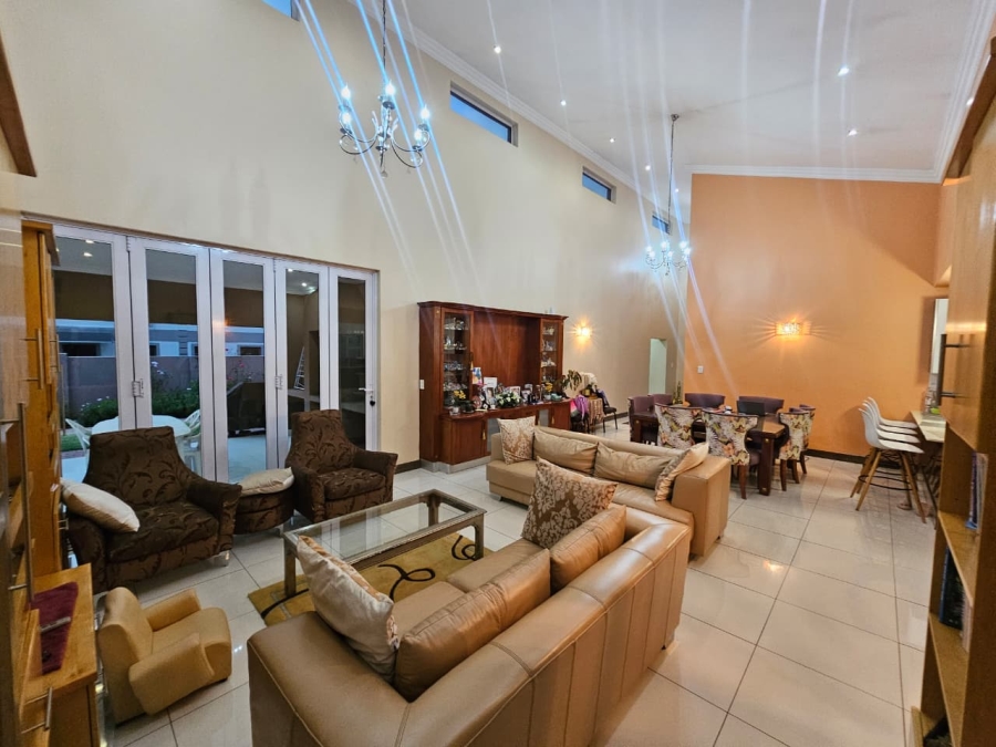 4 Bedroom Property for Sale in Monavoni Gauteng