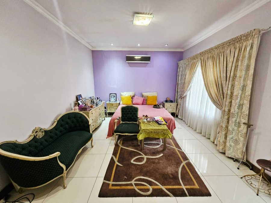 4 Bedroom Property for Sale in Monavoni Gauteng