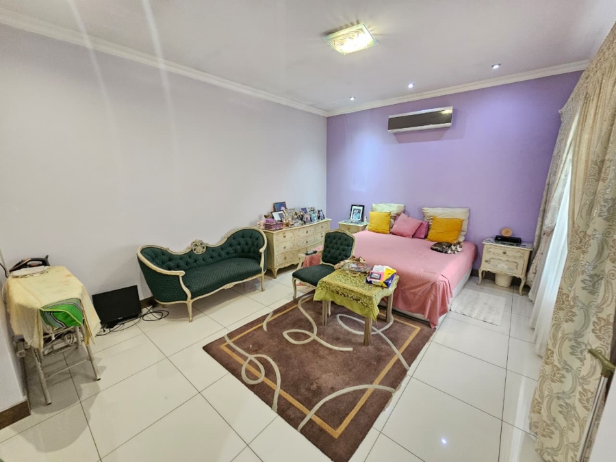 4 Bedroom Property for Sale in Monavoni Gauteng