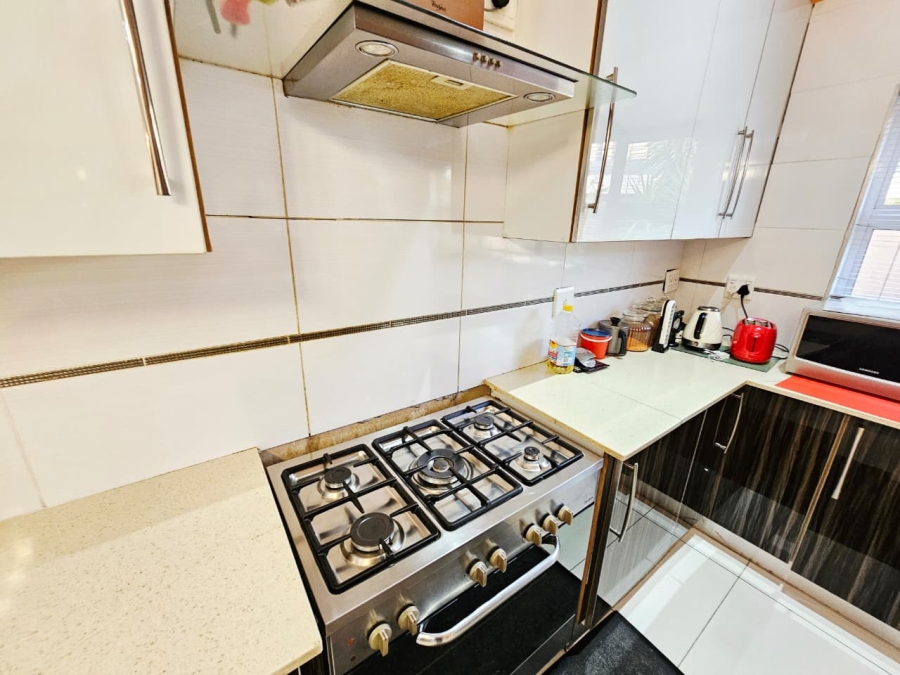 4 Bedroom Property for Sale in Monavoni Gauteng