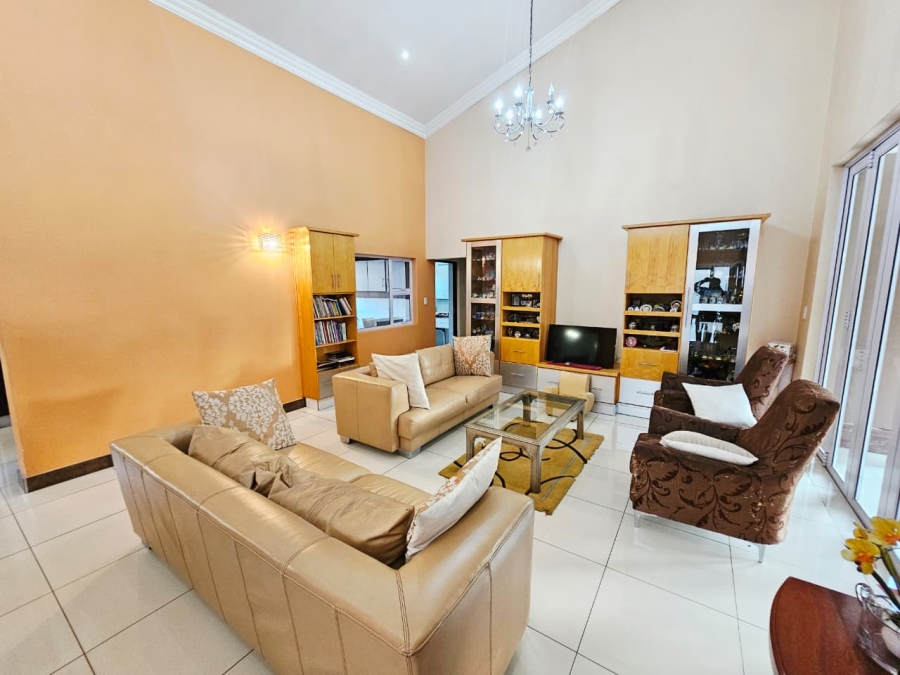 4 Bedroom Property for Sale in Monavoni Gauteng