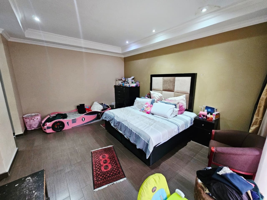 4 Bedroom Property for Sale in Monavoni Gauteng