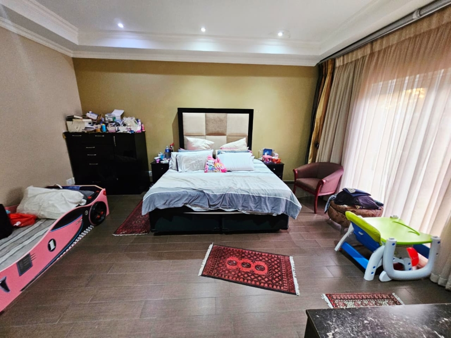 4 Bedroom Property for Sale in Monavoni Gauteng