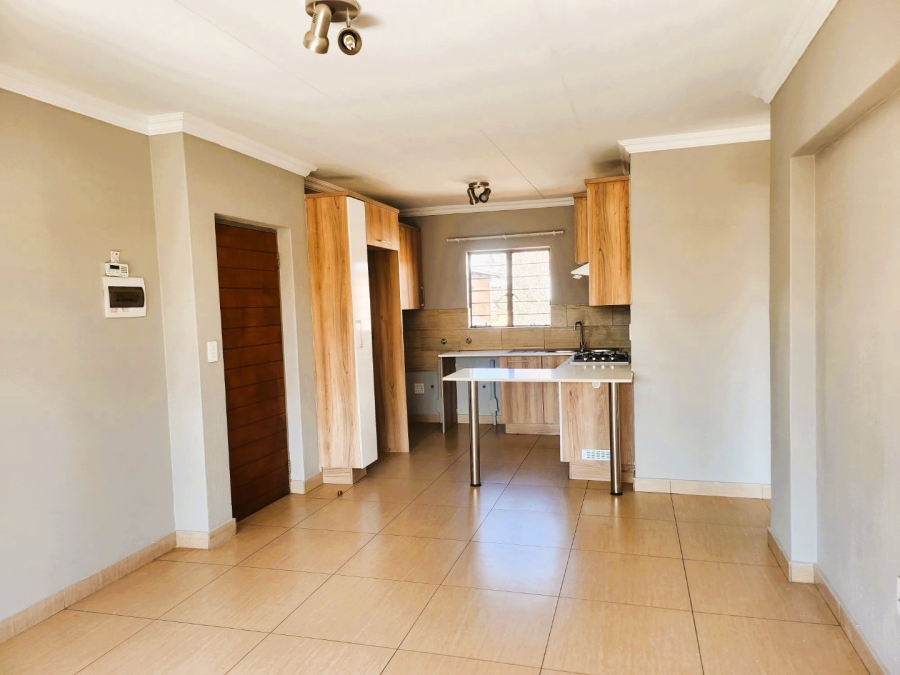 To Let 2 Bedroom Property for Rent in Andeon AH Gauteng