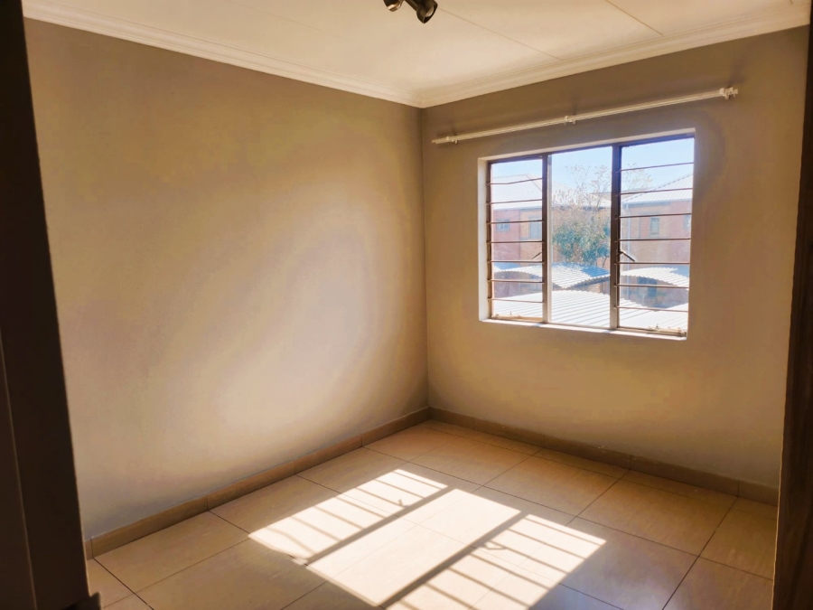 To Let 2 Bedroom Property for Rent in Andeon AH Gauteng