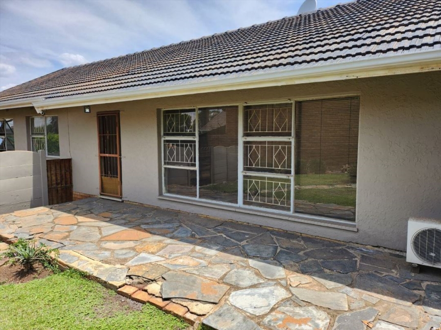 3 Bedroom Property for Sale in Edleen Gauteng