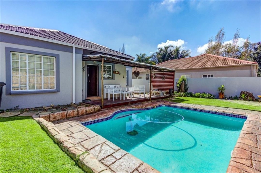 3 Bedroom Property for Sale in Glen Marais Gauteng