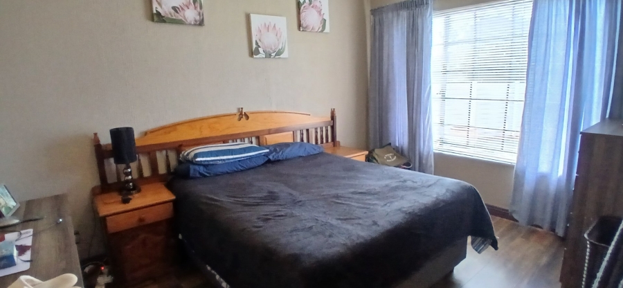 2 Bedroom Property for Sale in Heuweloord Gauteng