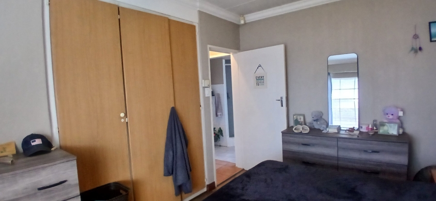2 Bedroom Property for Sale in Heuweloord Gauteng