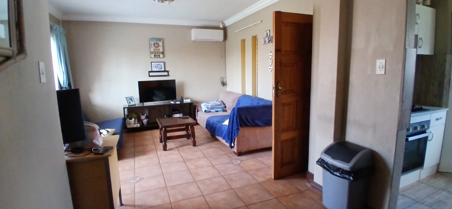 2 Bedroom Property for Sale in Heuweloord Gauteng