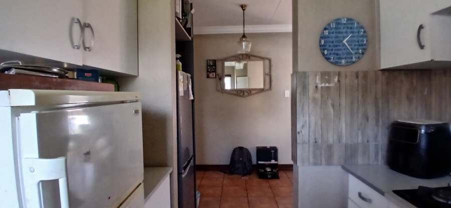 2 Bedroom Property for Sale in Heuweloord Gauteng