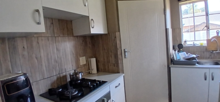 2 Bedroom Property for Sale in Heuweloord Gauteng