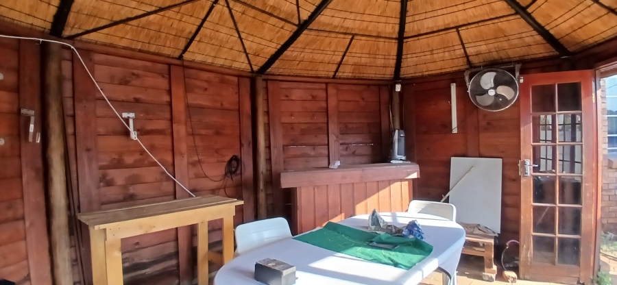 2 Bedroom Property for Sale in Heuweloord Gauteng
