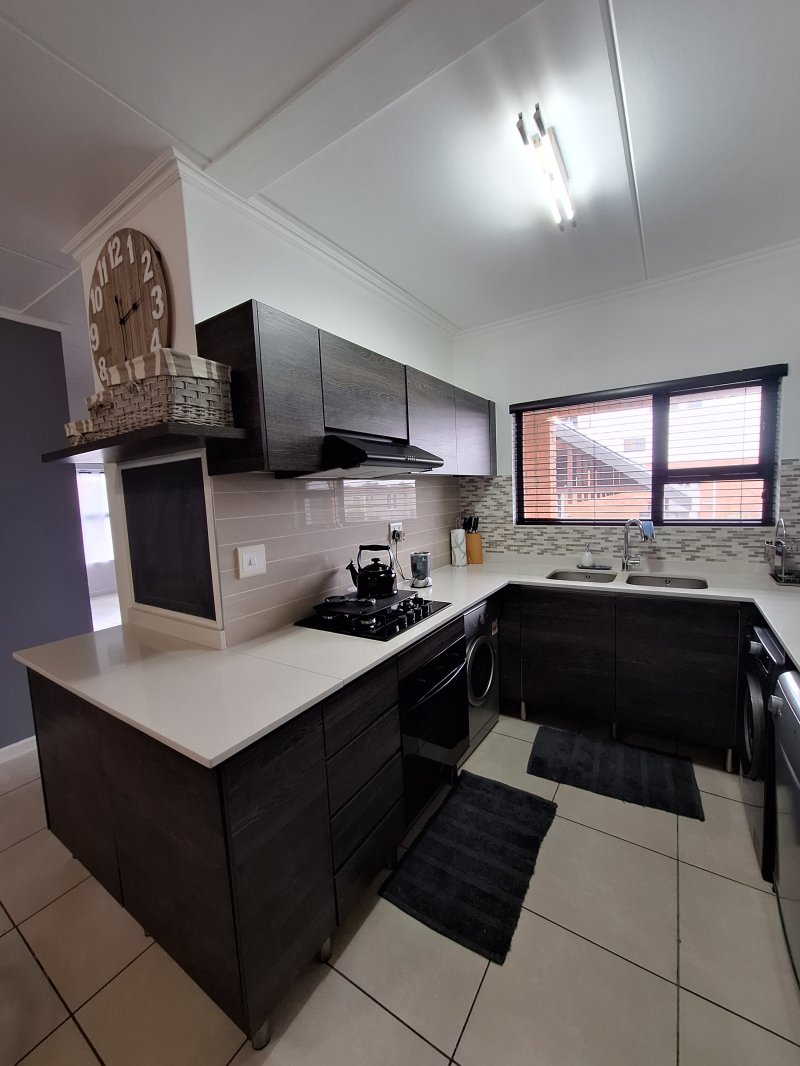 3 Bedroom Property for Sale in Greenstone Crest Gauteng