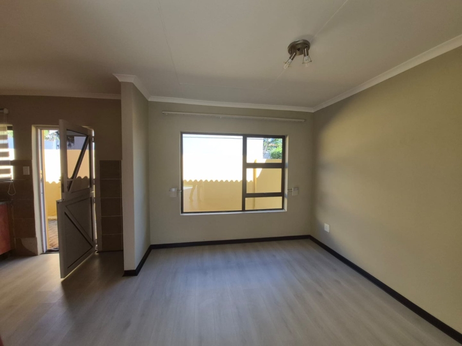 To Let 2 Bedroom Property for Rent in Greengate Gauteng