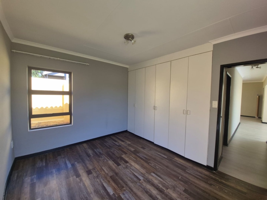 To Let 2 Bedroom Property for Rent in Greengate Gauteng