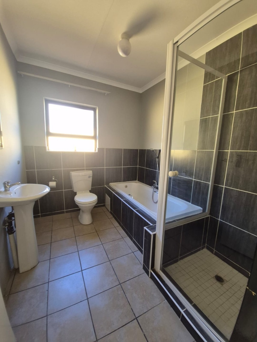 To Let 2 Bedroom Property for Rent in Greengate Gauteng