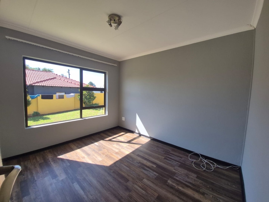 To Let 2 Bedroom Property for Rent in Greengate Gauteng