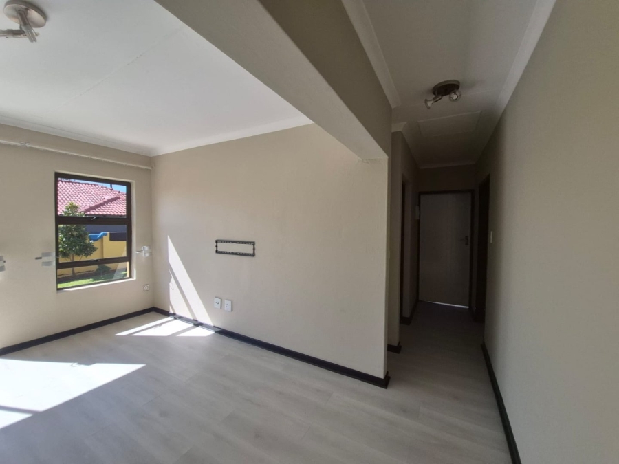 To Let 2 Bedroom Property for Rent in Greengate Gauteng