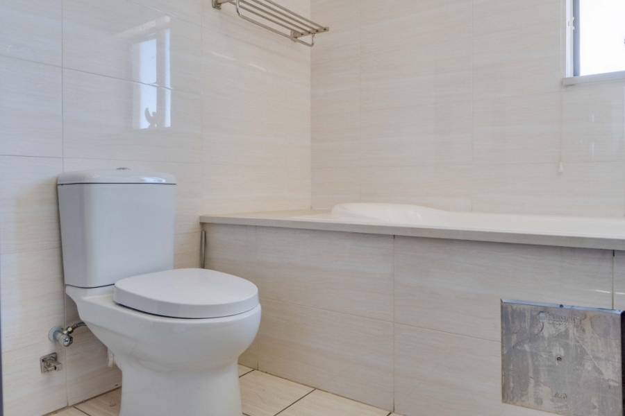 3 Bedroom Property for Sale in Blue Hills Gauteng