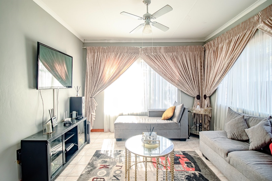 4 Bedroom Property for Sale in Sinoville Gauteng