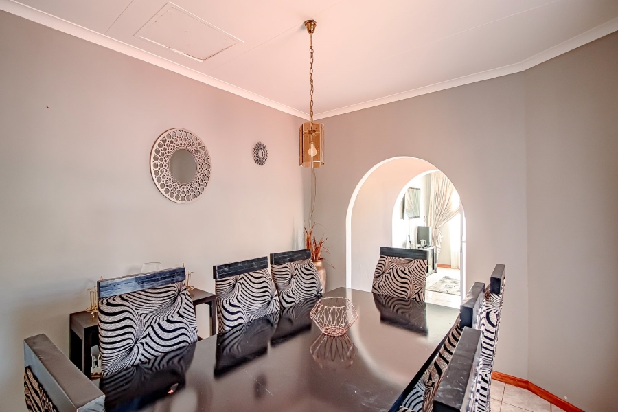 4 Bedroom Property for Sale in Sinoville Gauteng