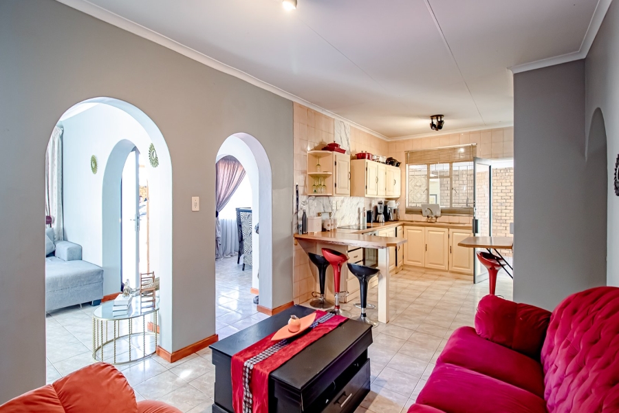 4 Bedroom Property for Sale in Sinoville Gauteng