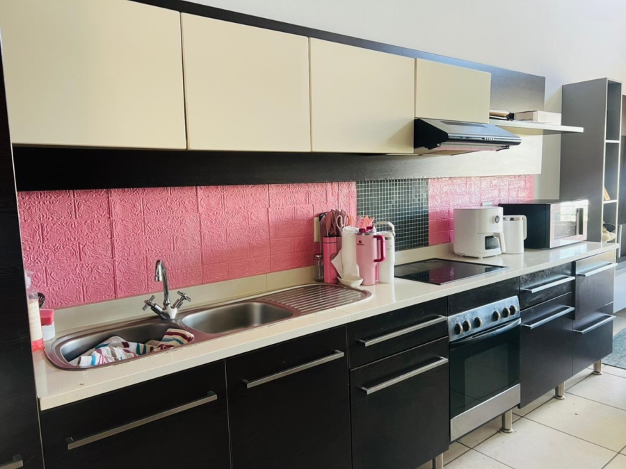 2 Bedroom Property for Sale in Greenstone Hill Gauteng