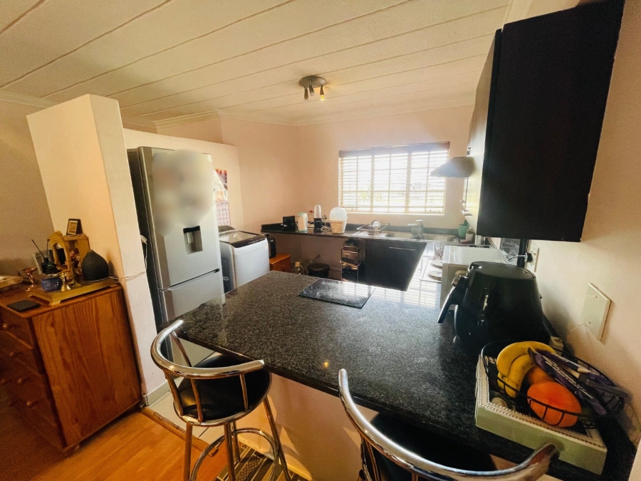2 Bedroom Property for Sale in Morningside Gauteng