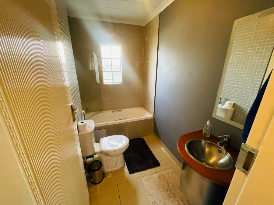 2 Bedroom Property for Sale in Morningside Gauteng