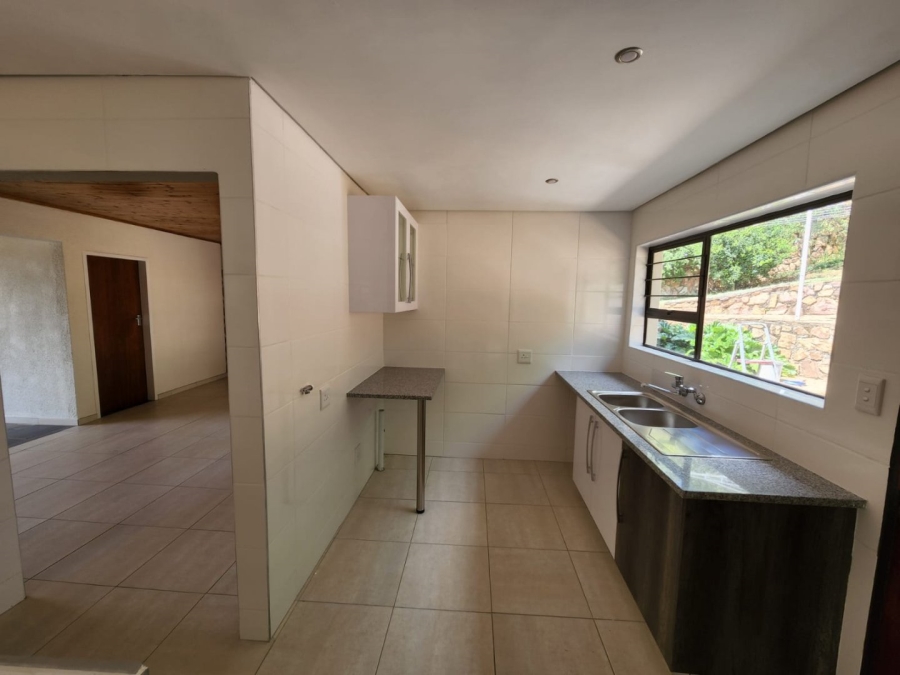 5 Bedroom Property for Sale in Kloofendal Gauteng