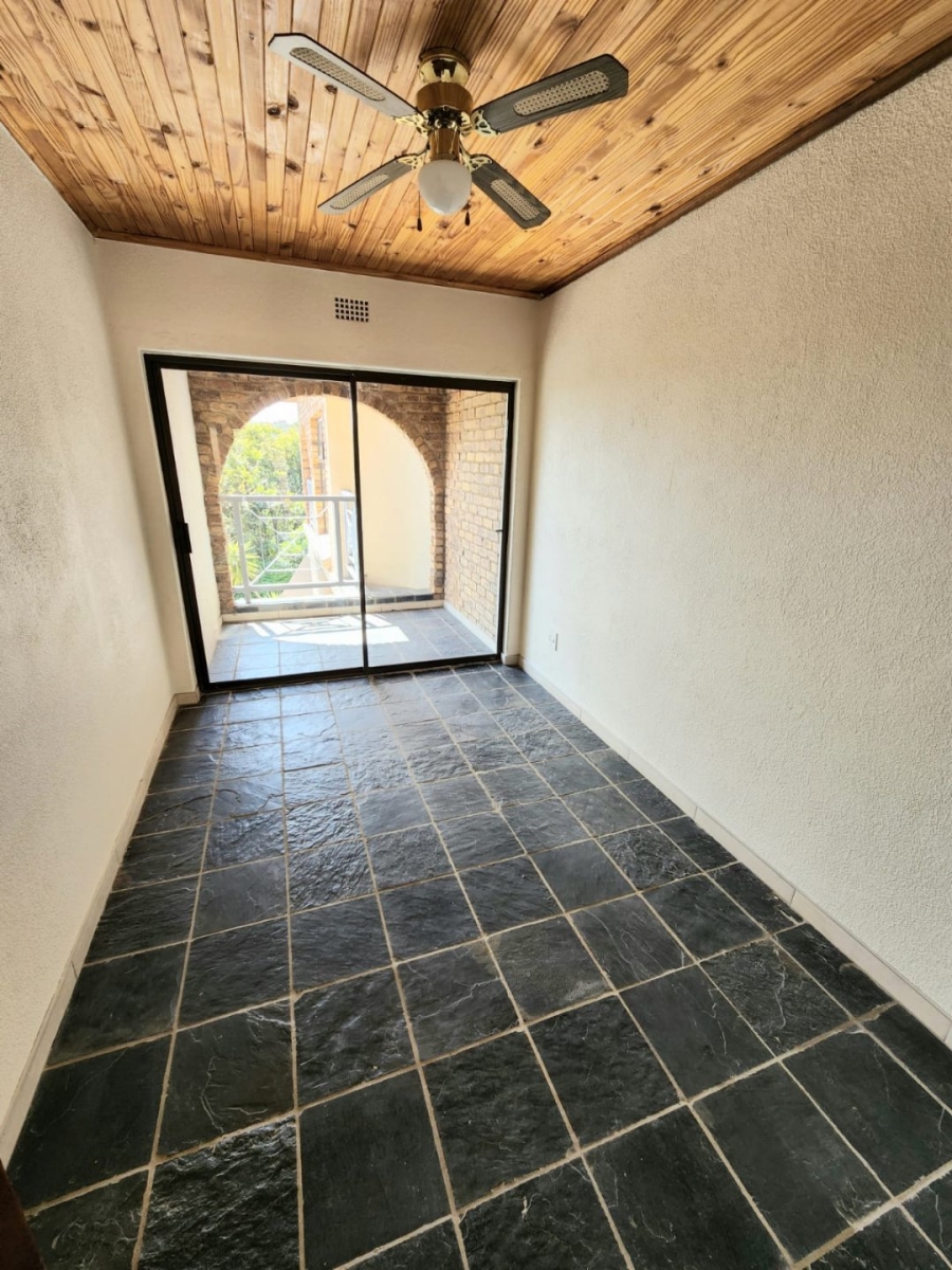 5 Bedroom Property for Sale in Kloofendal Gauteng