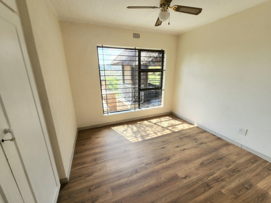 5 Bedroom Property for Sale in Kloofendal Gauteng
