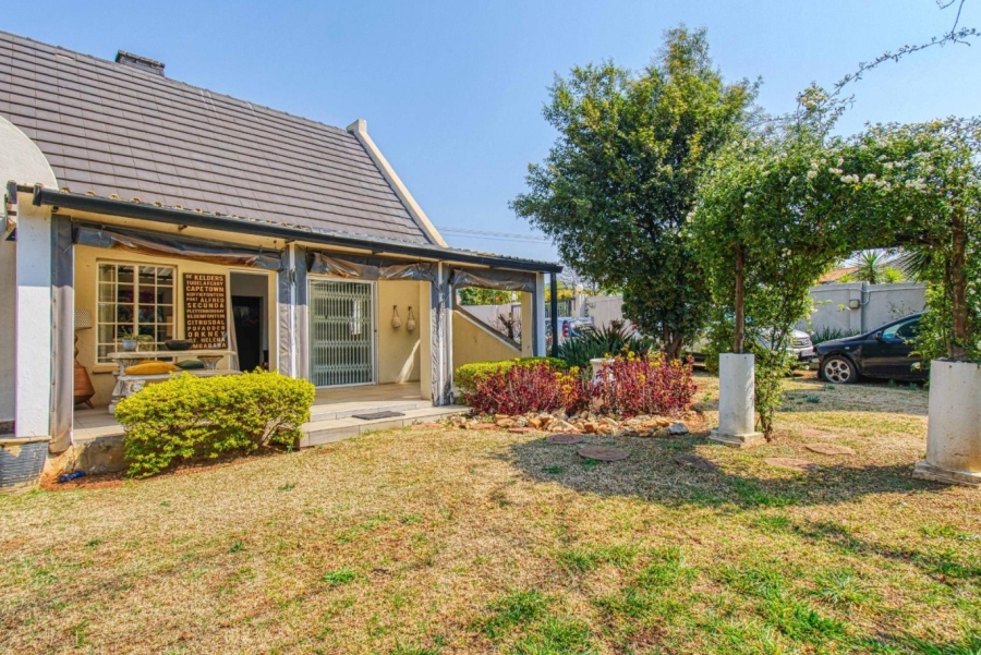 3 Bedroom Property for Sale in Glenanda Gauteng