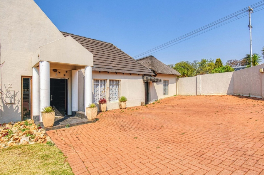 3 Bedroom Property for Sale in Glenanda Gauteng
