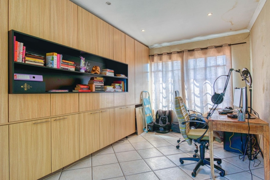 3 Bedroom Property for Sale in Glenanda Gauteng