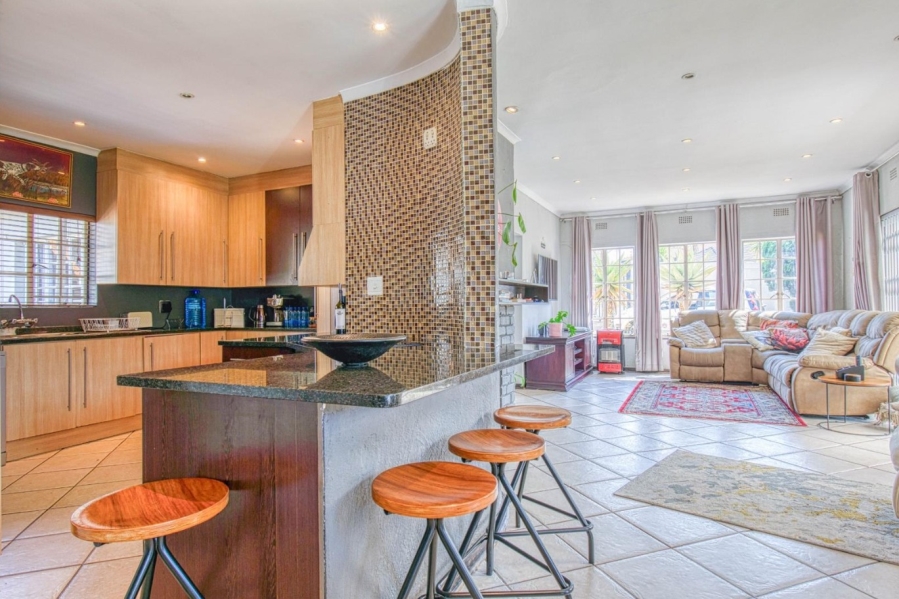3 Bedroom Property for Sale in Glenanda Gauteng