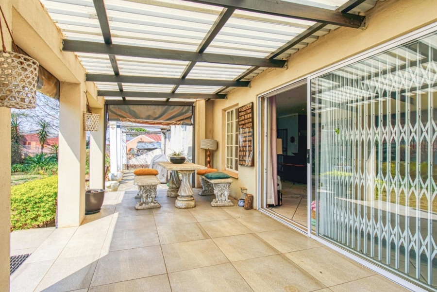 3 Bedroom Property for Sale in Glenanda Gauteng