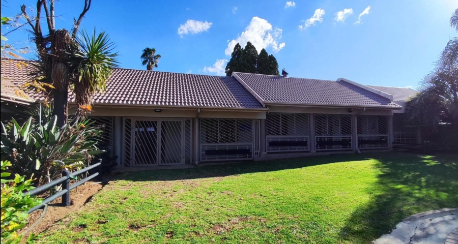 5 Bedroom Property for Sale in Van Riebeeck Park Gauteng