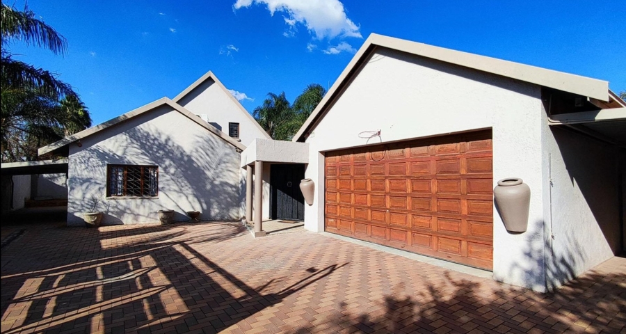 5 Bedroom Property for Sale in Van Riebeeck Park Gauteng