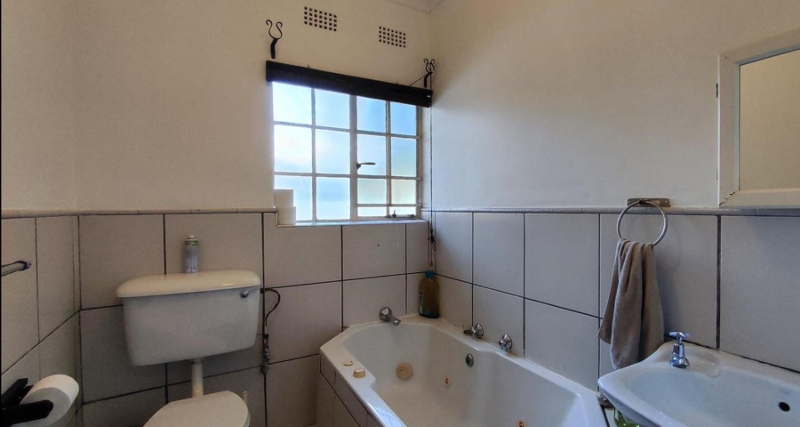 5 Bedroom Property for Sale in Van Riebeeck Park Gauteng