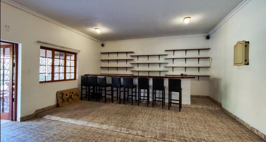 5 Bedroom Property for Sale in Van Riebeeck Park Gauteng