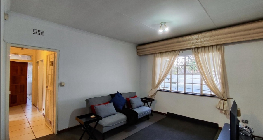 5 Bedroom Property for Sale in Van Riebeeck Park Gauteng