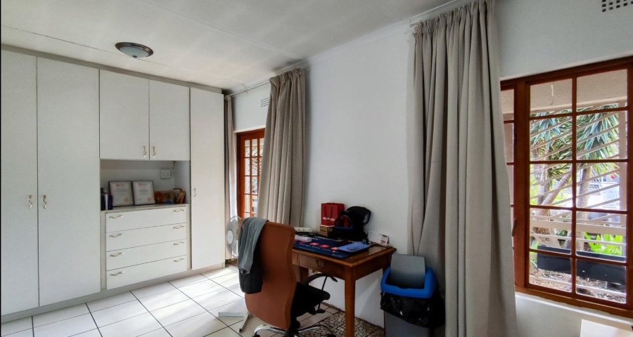 5 Bedroom Property for Sale in Van Riebeeck Park Gauteng